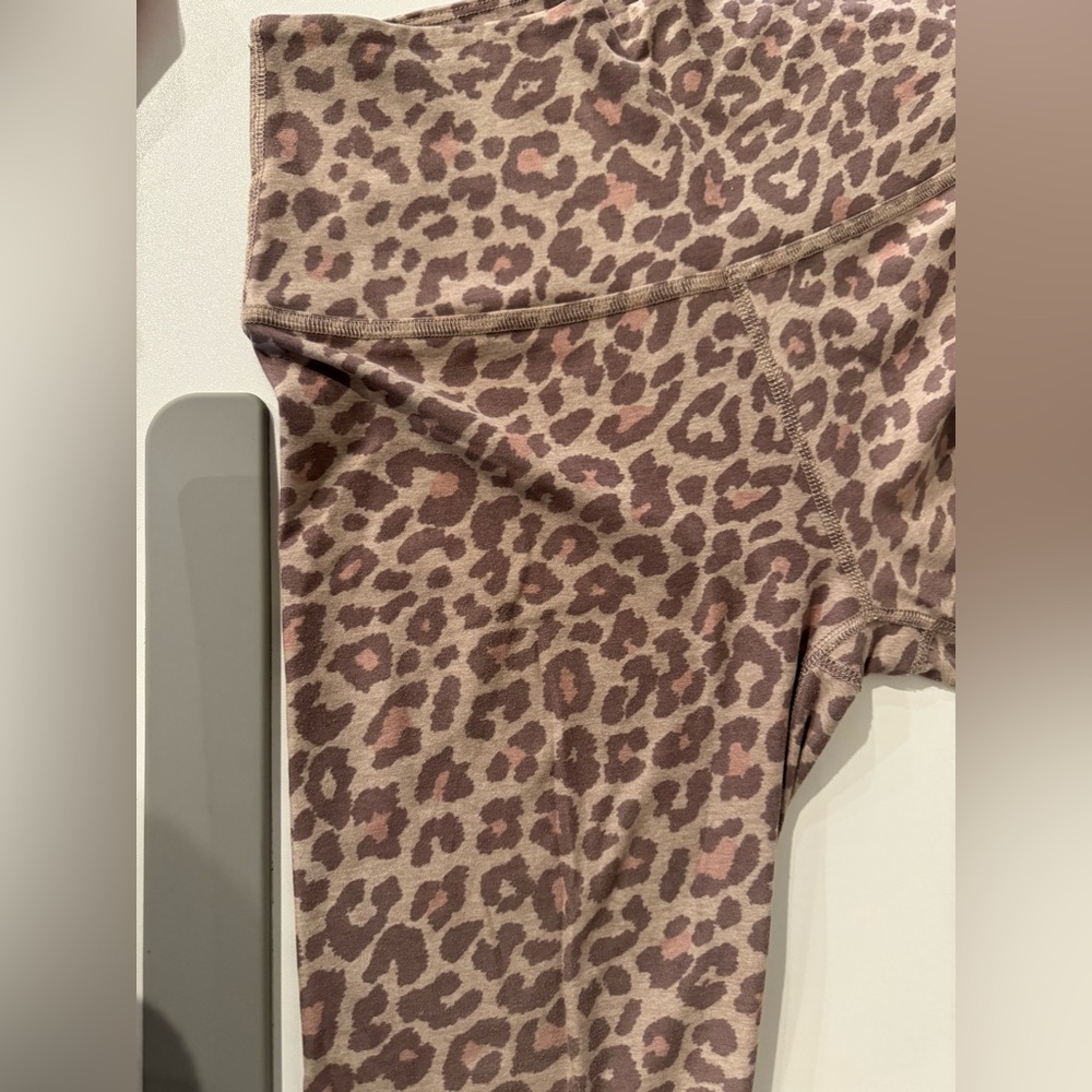 Leopard High Waist Pant- Chai Cocoa Brown Leopard. M - Picture 4 of 6